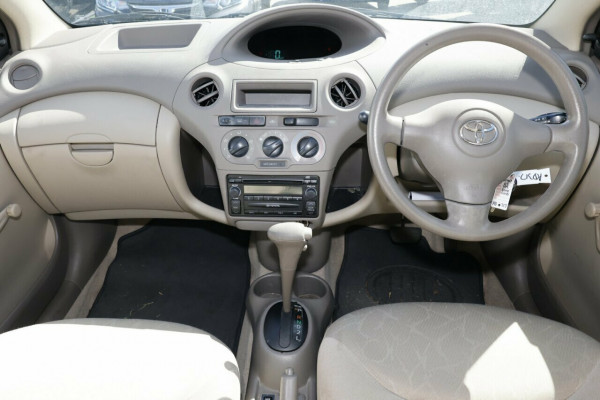 2003 Toyota Echo NCP12R MY03 Sedan Image 5