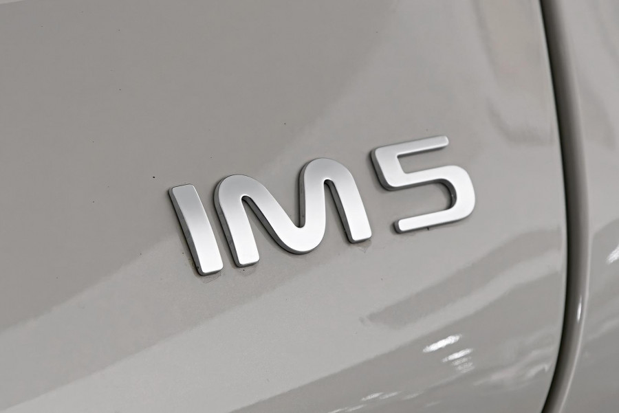 2025 MG IM5 P12L Premium Hatch Image 20