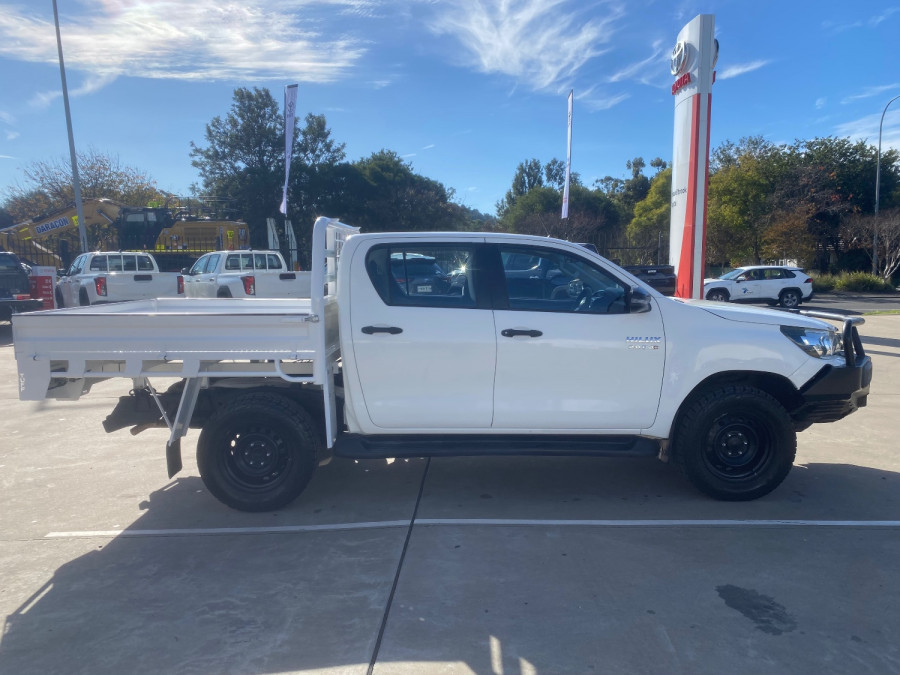 2018 Toyota HiLux  SR Double Cab Pick Up Image 8