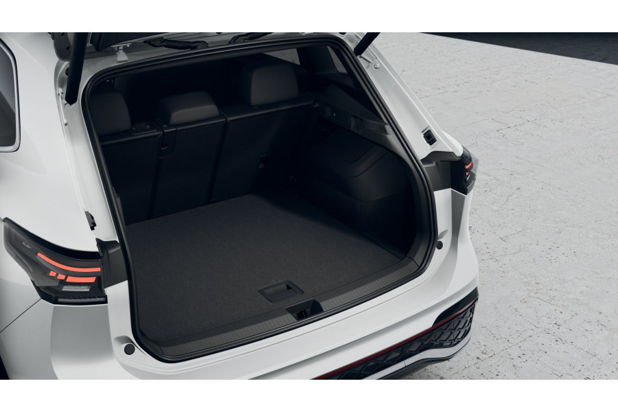 2025 Volkswagen Tiguan CT 195TSI R-Line SUV Image 8