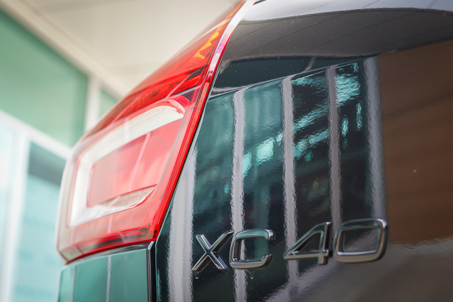 2024 MY25 Volvo XC40 XZ Black Edition SUV Image 9