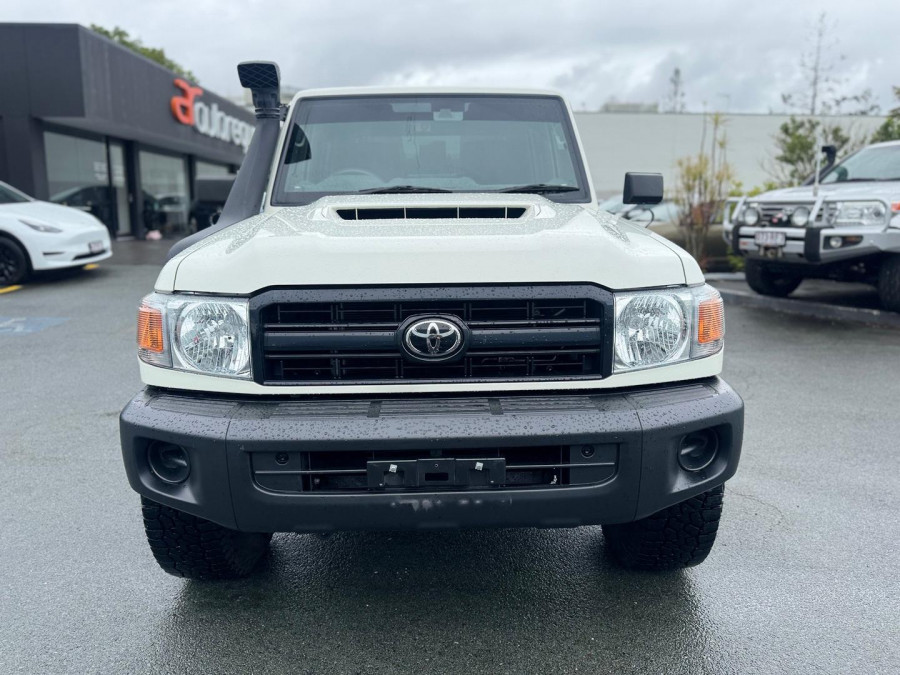 2023 Toyota LandCruiser VDJ79R WorkMate Double-Cab Cab-Chassis Image 3