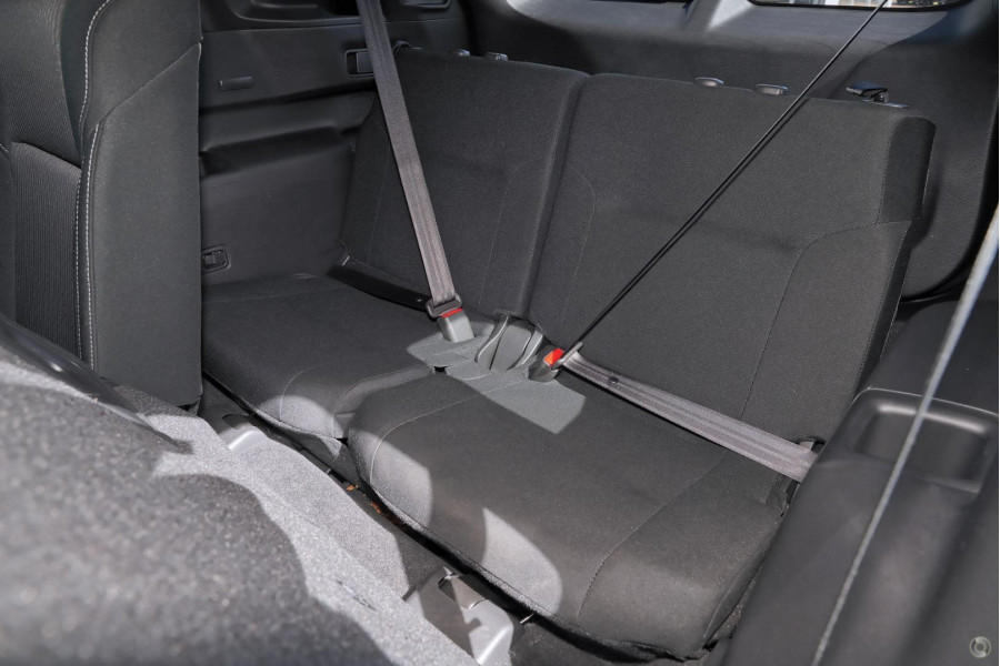 2024 Mitsubishi Outlander ZM LS SUV Image 10