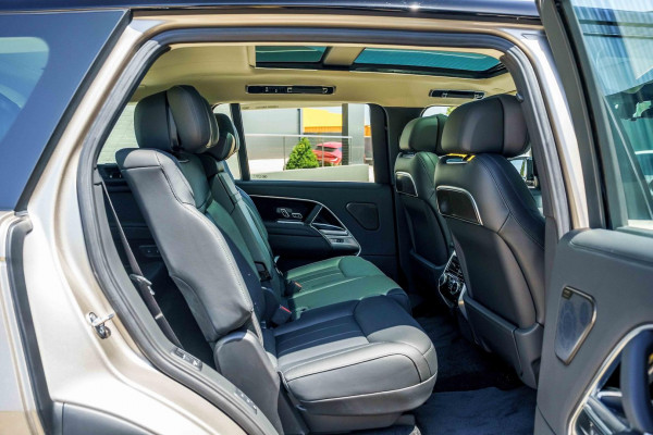 2024 MY25 Land Rover Range Rover L460 D350 Autobiography SUV image 9