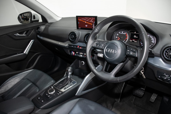 2017 Audi Q2 design SUV image 13
