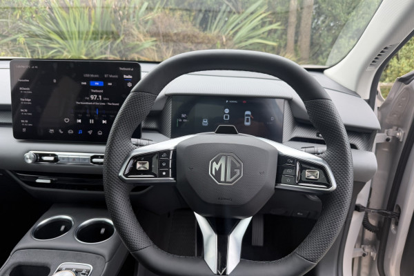 2026 MG MGS5 EV ZS3EM Essence 49 SUV Image 7