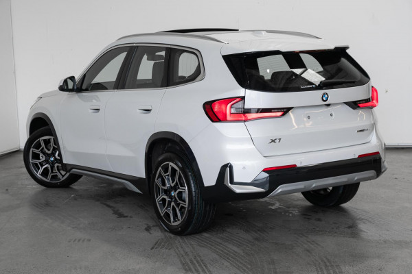 2026 BMW X1 U11 sDrive18i SUV image 2