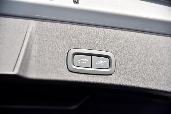 2025 MY26 Volvo XC40 XZ Plus B4 SUV Image 8