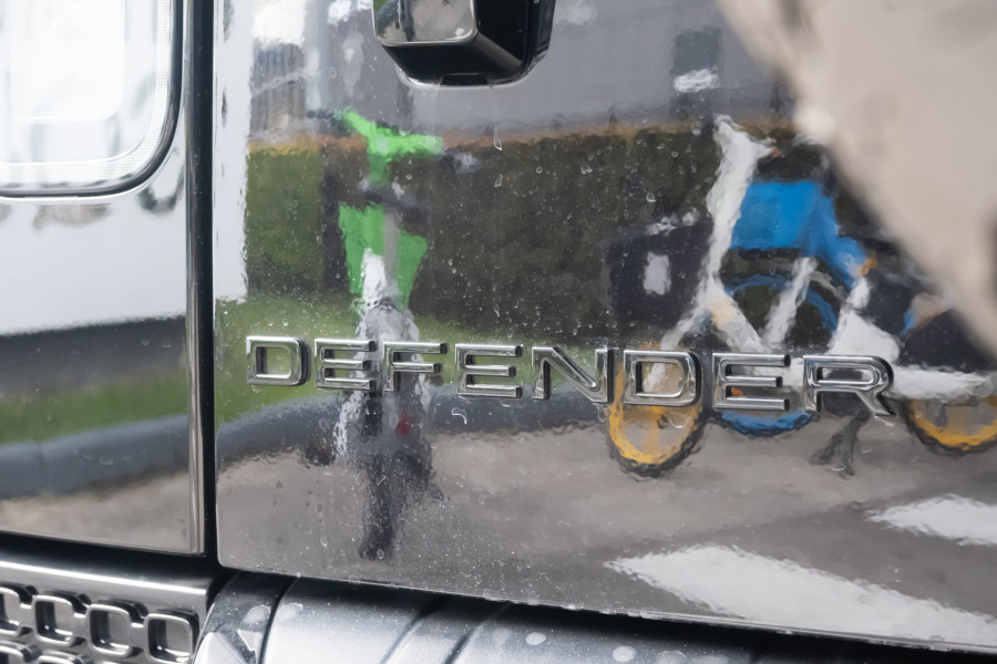 2026 Land Rover Defender L663 110 P635 OCTA Black SUV