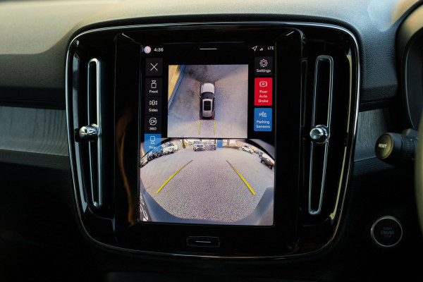 2025 Volvo XC40 XZ Plus B4 SUV Image 23