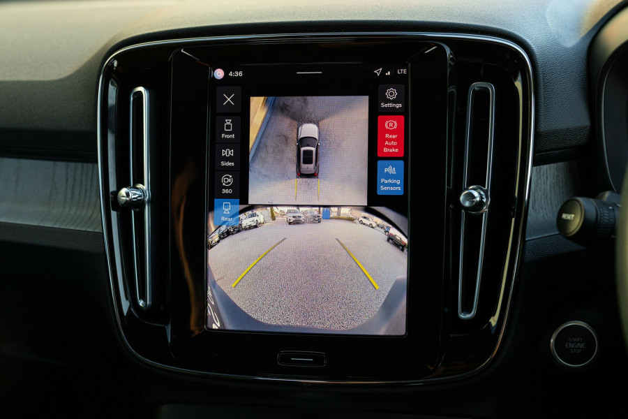 2025 Volvo XC40 XZ Plus B4 SUV Image 23