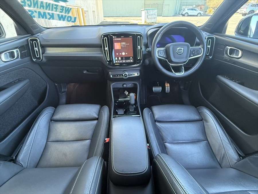 2021 MY22 Volvo XC40 XZ Recharge Pure Electric SUV Image 14