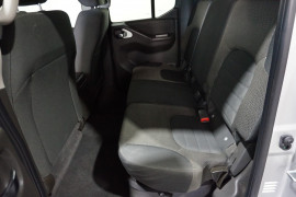 2014 Nissan Navara D40 S6 Turbo ST Utility crew cab