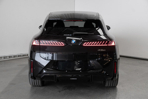 2026 BMW iX3 NA5 M Sport SUV image 5