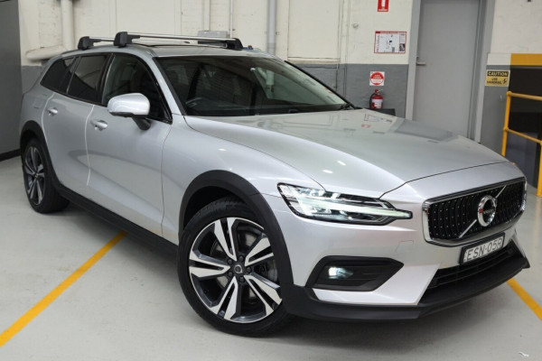 2021 MY22 Volvo V60 Cross Country Z Series B5 Wagon Image 1