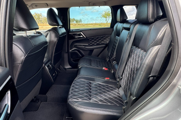 2022 MY22.5 Mitsubishi Outlander ZM Exceed SUV Image 12
