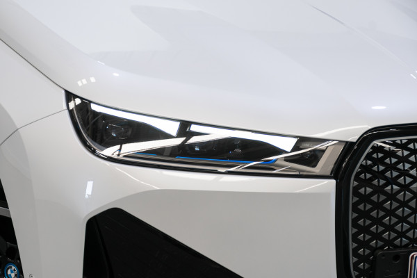 2022 BMW iX xDrive50 Sport SUV Image 2