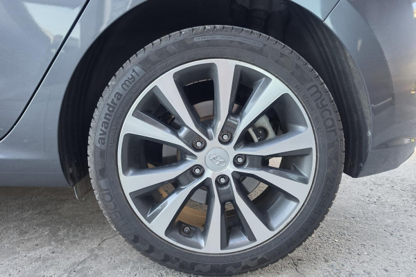 2019 MY20 Hyundai i30 PD2 Elite Hatch Image 11