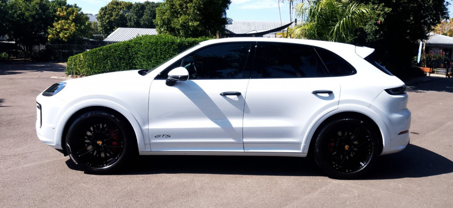 2024 Porsche Cayenne 9YA II GTS SUV Image 6