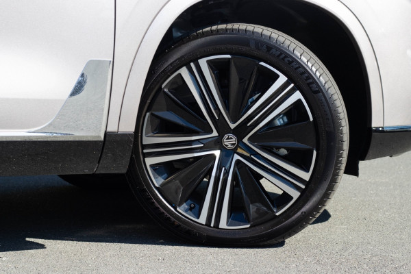 2026 MG QS Essence SUV Image 8