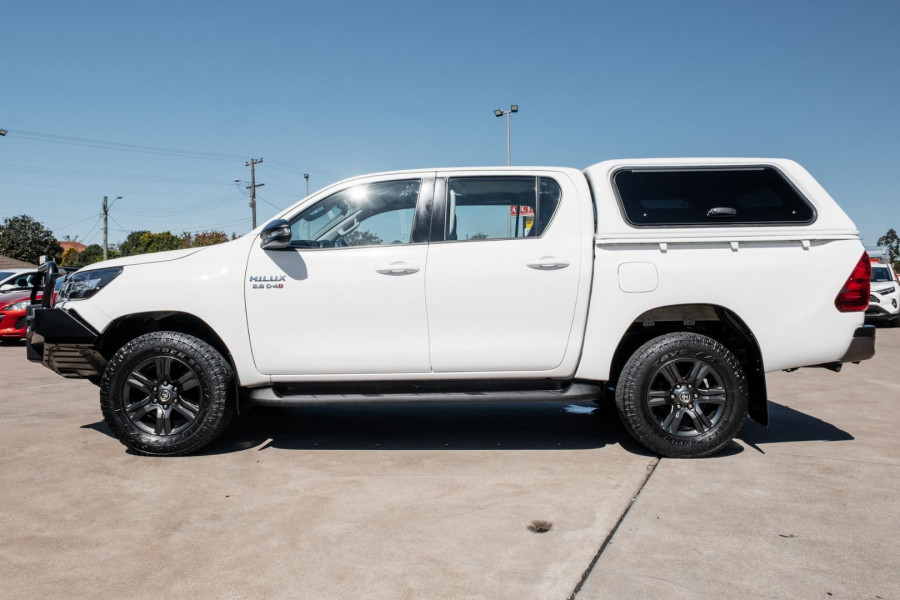 2022 Toyota HiLux GUN126R SR Cab Chassis Image 3
