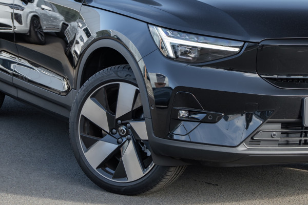 2026 MY25 Volvo EX40  Ultra Single Motor Extended Range SUV image 14