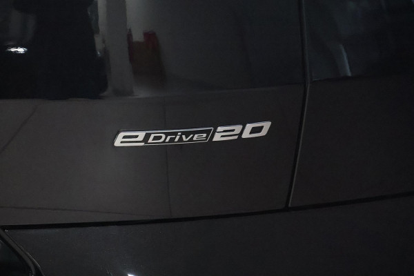 2024 BMW iX2 U10 eDrive20 M Sport SUV image 5