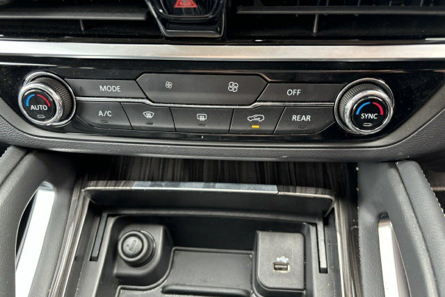 2022 LDV D90 SV9A Executive SUV Image 26