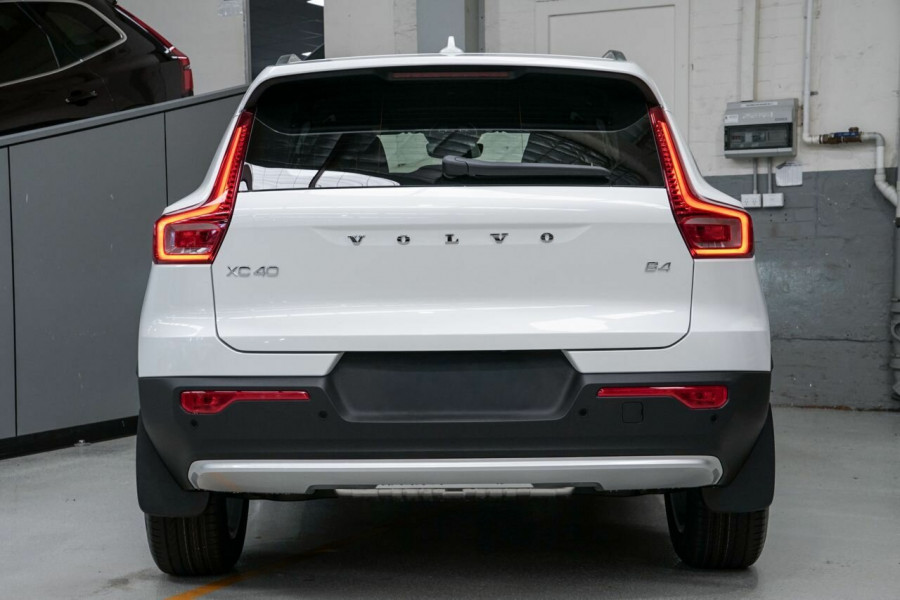 2025 MY26 Volvo XC40 XZ Plus B4 SUV Image 18