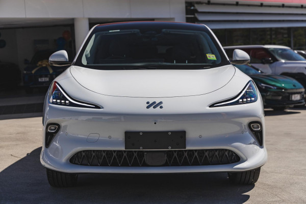2025 MG IM6 S12L Platinum SUV Image 4