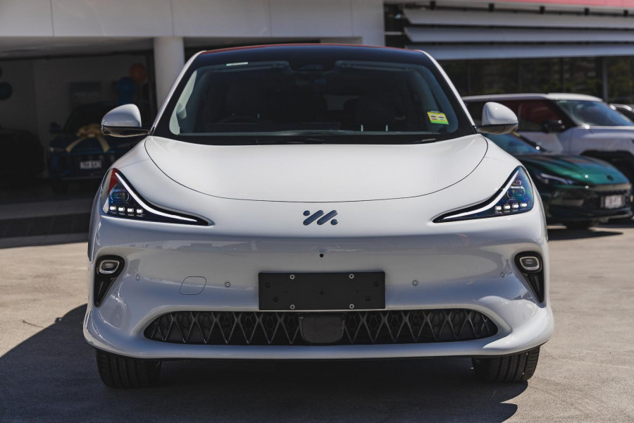 2025 MG IM6 S12L Platinum SUV Image 4