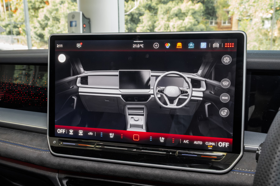 2026 Volkswagen Tayron R4 200TSI eHybrid R-Line SUV Image 16