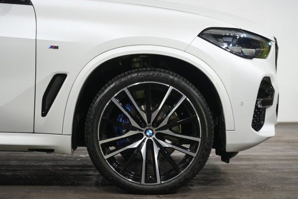 2022 BMW X5 xDrive30d SUV Image 5