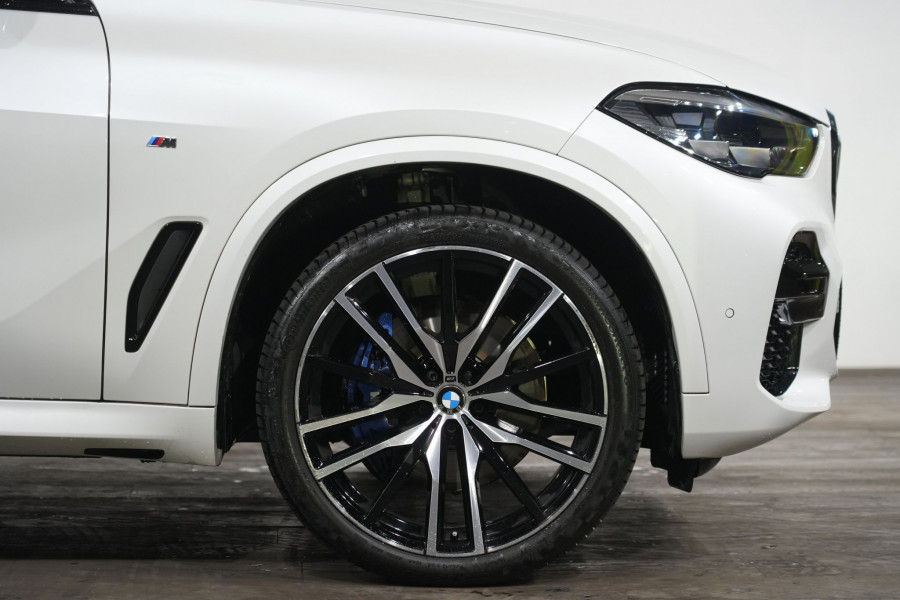 2022 BMW X5 xDrive30d SUV Image 5