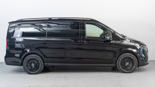 2025 Mercedes-Benz V-Class 447 V300 AMG People Mover image 3