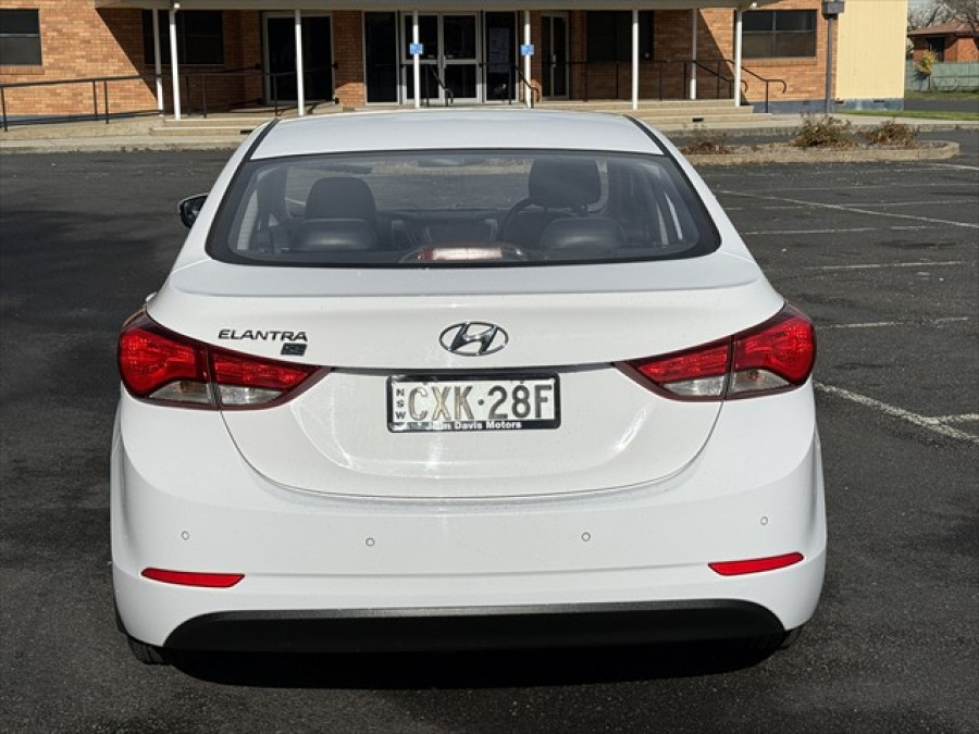 2014 Hyundai Elantra MD3 Trophy Sedan Image 4