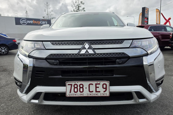 2021 Mitsubishi Outlander ZL PHEV Exceed SUV Image 4