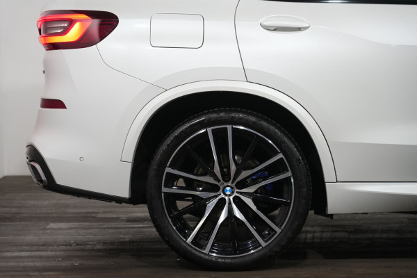 2022 BMW X5 xDrive30d SUV Image 6