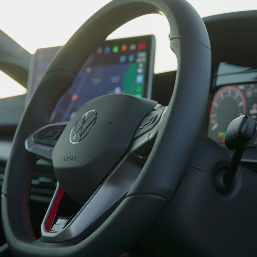 <strong>Premium sports</strong> steering wheel Image