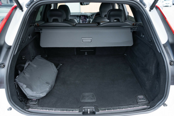 2021 Volvo XC60 UZ T8 Polestar SUV Image 19