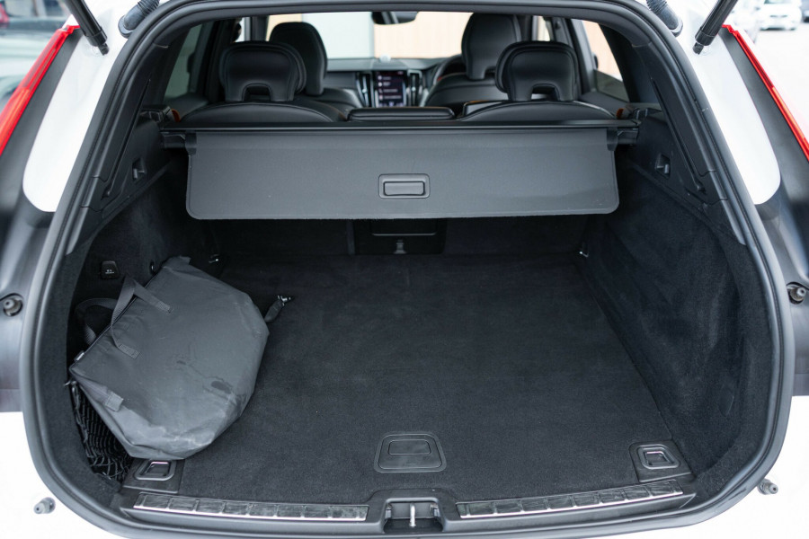 2021 Volvo XC60 UZ T8 Polestar SUV Image 19