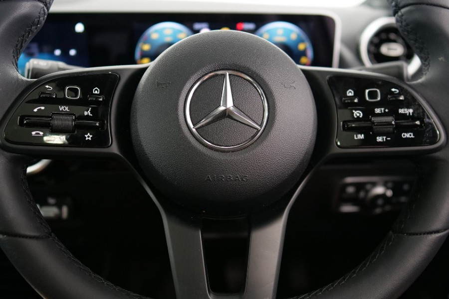 2019 Mercedes-Benz B180 W247 B180 Hatchback Image 8