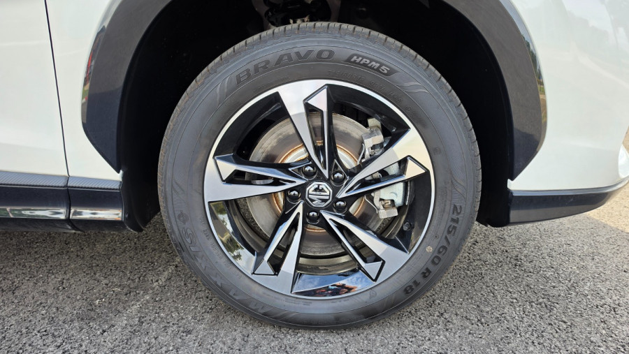 2026 MY25 MG HS AS33H Excite Hybrid+ SUV Image 5