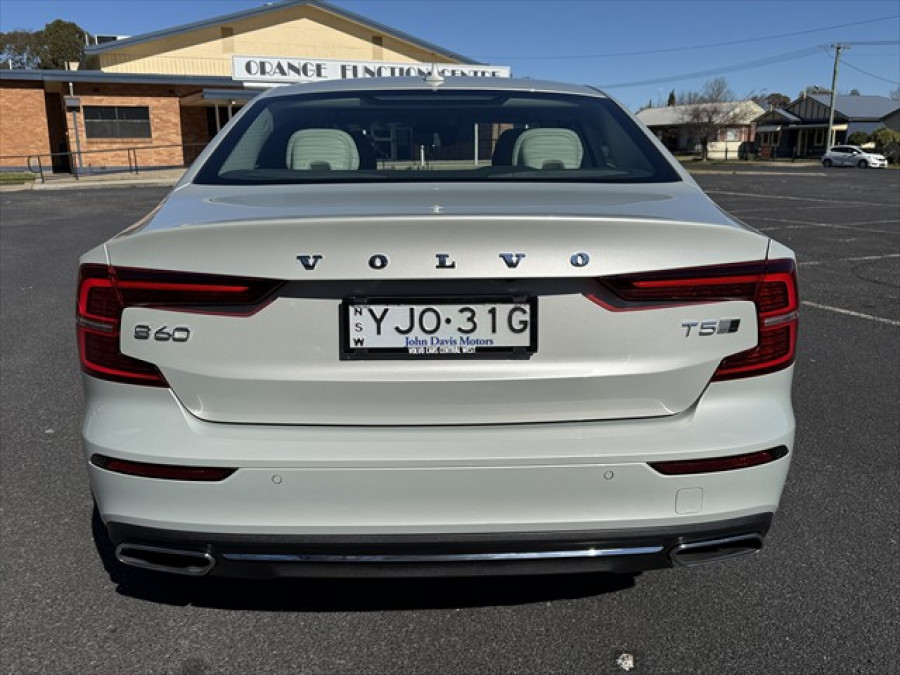 2019 MY20 Volvo S60 Z Series T5 Inscription Sedan Image 4