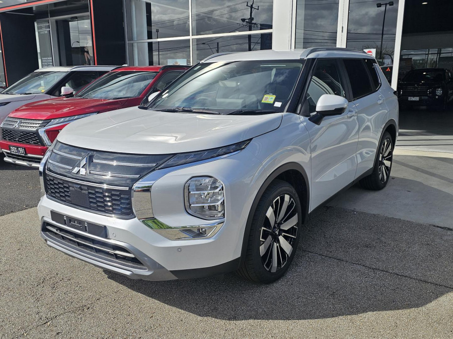 2026 MY25 Mitsubishi Outlander ZM Aspire SUV Image 1