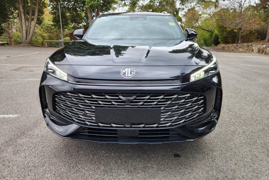 2025 MG HS AS33 Essence SUV Image 8