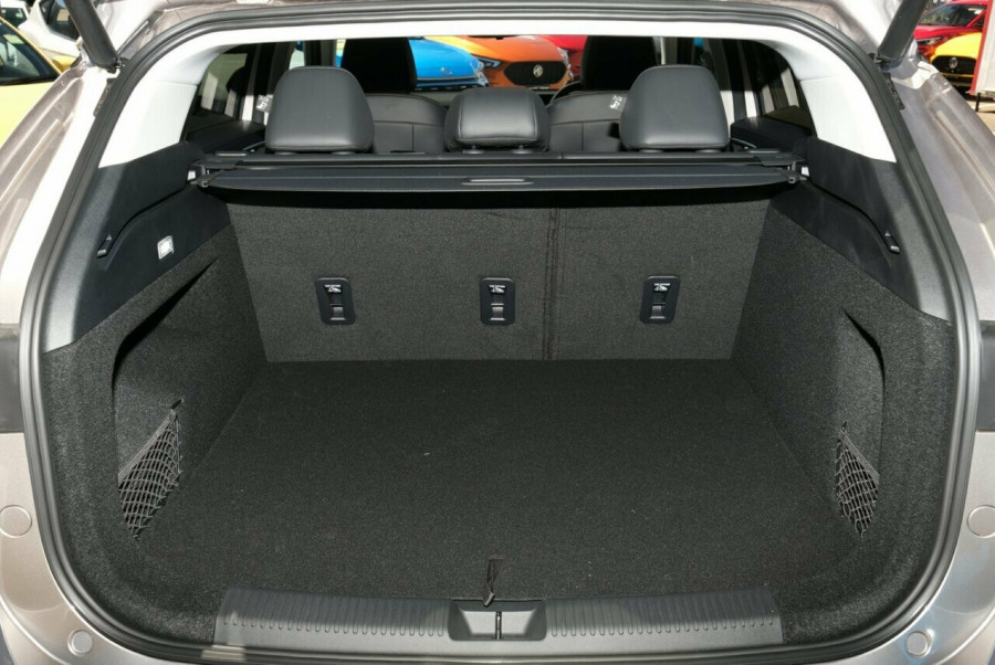 2024 MY24.5 MG HS AS33 Essence SUV Image 19