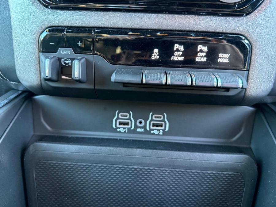 2026 Ram 1500 DT Express Black Edition Hurricane SO Ute Image 15