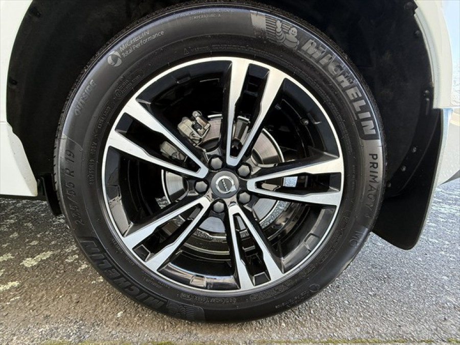 2020 MY21 Volvo XC60 UZ D4 Momentum SUV Image 9