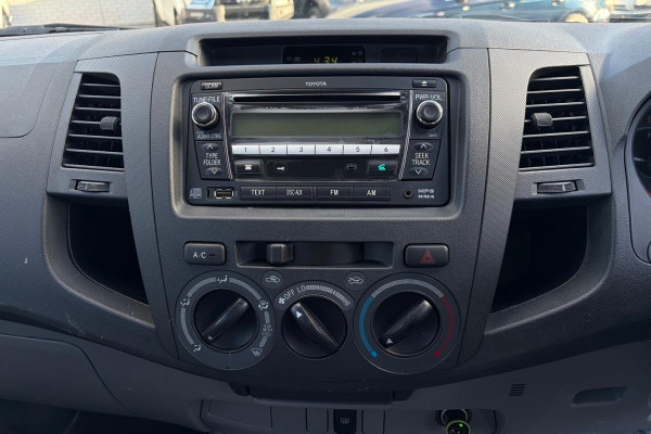 2009 MY10 Toyota HiLux TGN16R WorkMate Ute Image 17